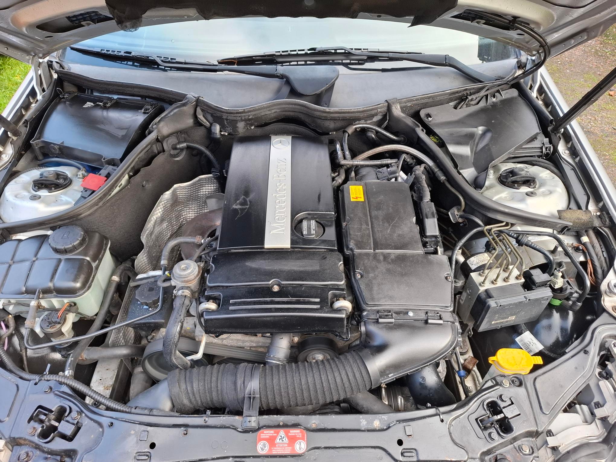 Mercedes-Benz C 180 Kompressor Manuell 2003, bild 7/8