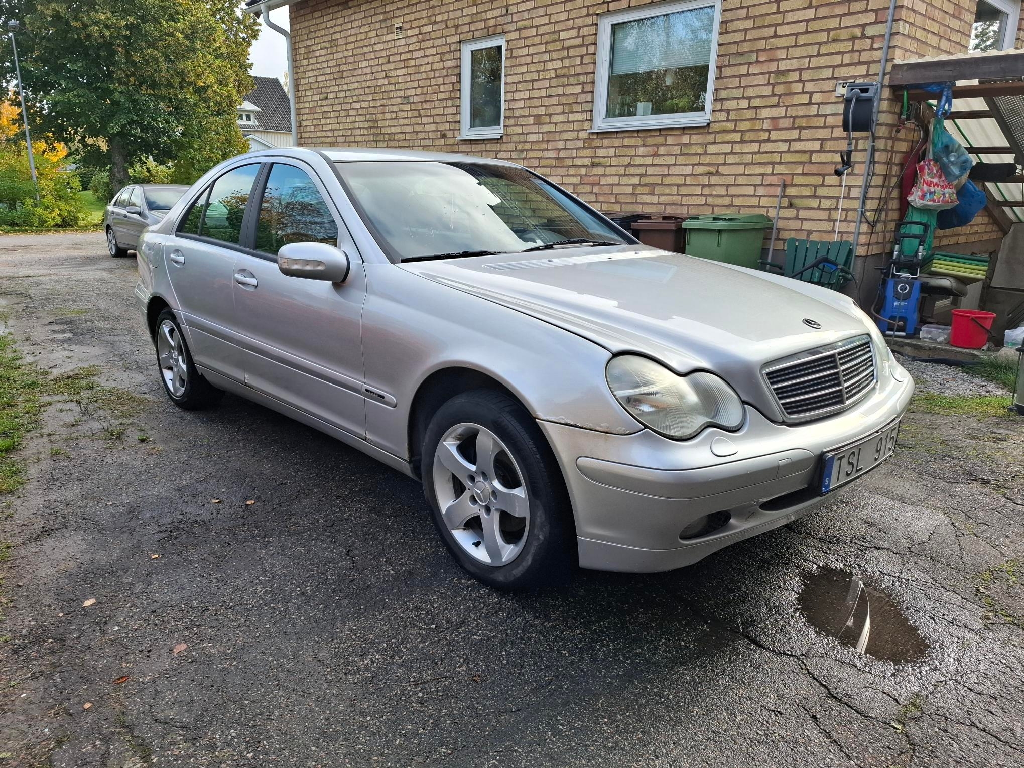 Mercedes-Benz C 180 Kompressor Manuell 2003, bild 2/8