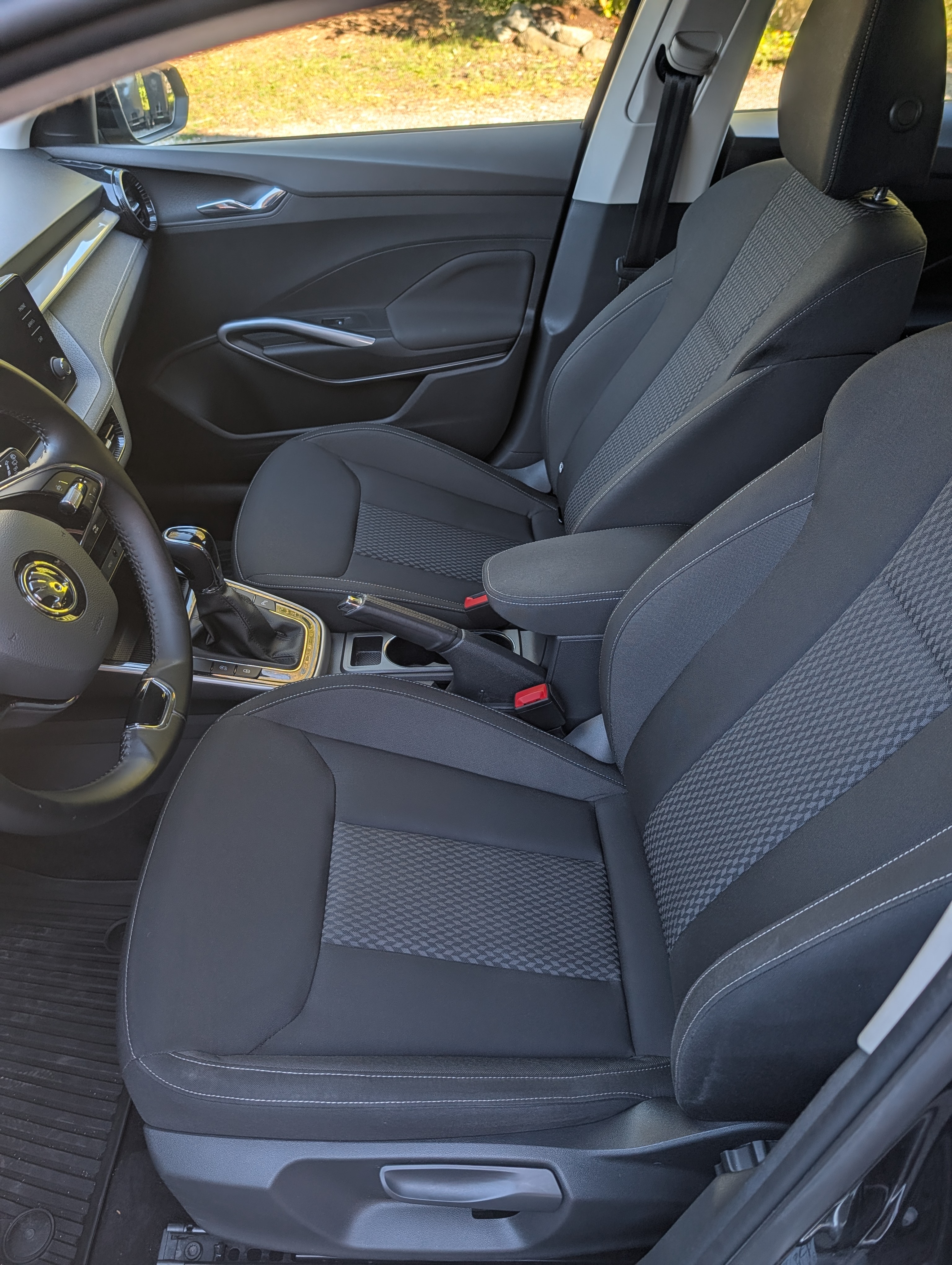 Skoda Fabia 1.0 TSI DSG Sekventiell 2022, bild 7/8