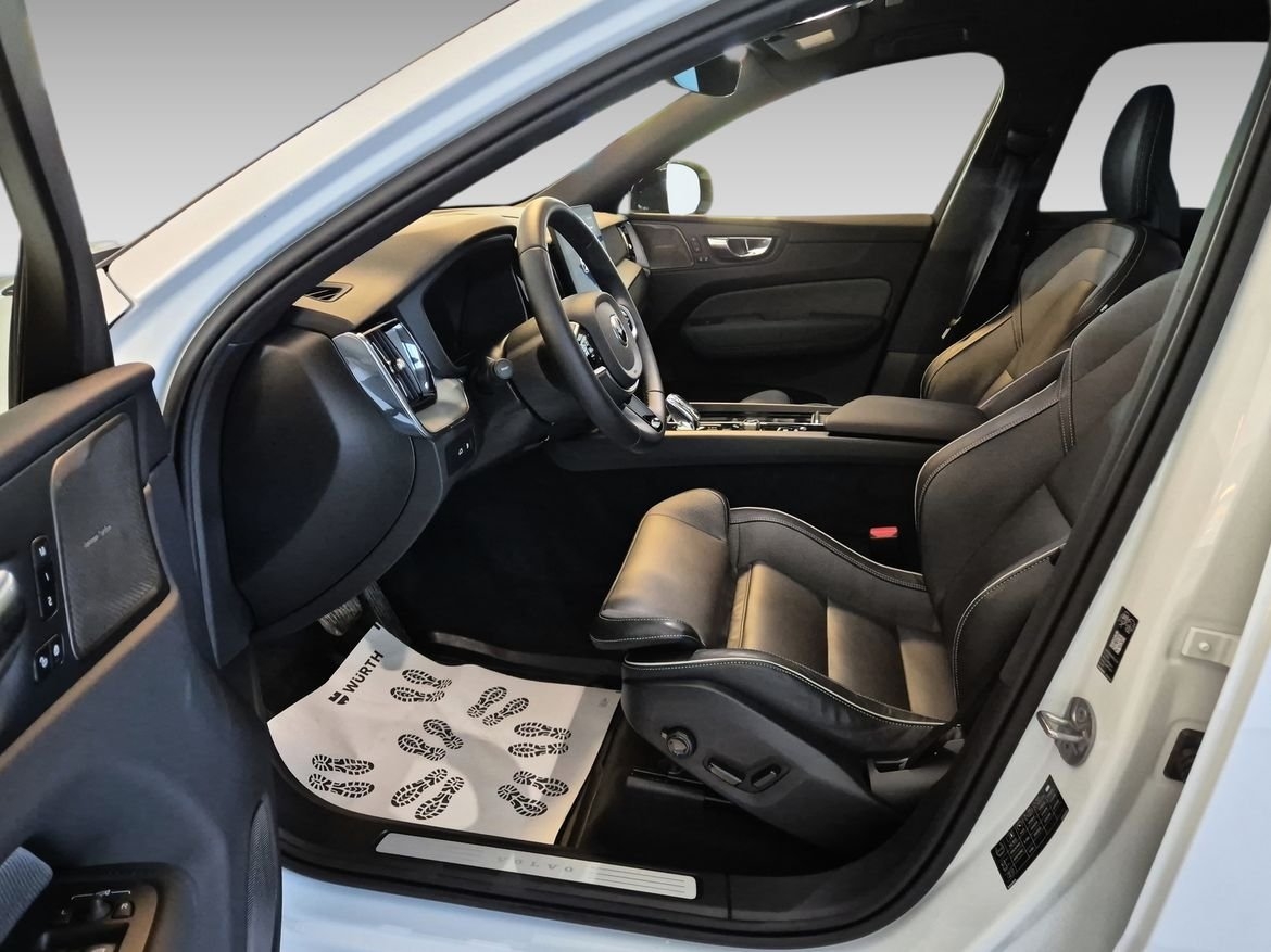 Volvo XC60 T8 Plus Black Nordic Edition 2026, bild 7/10