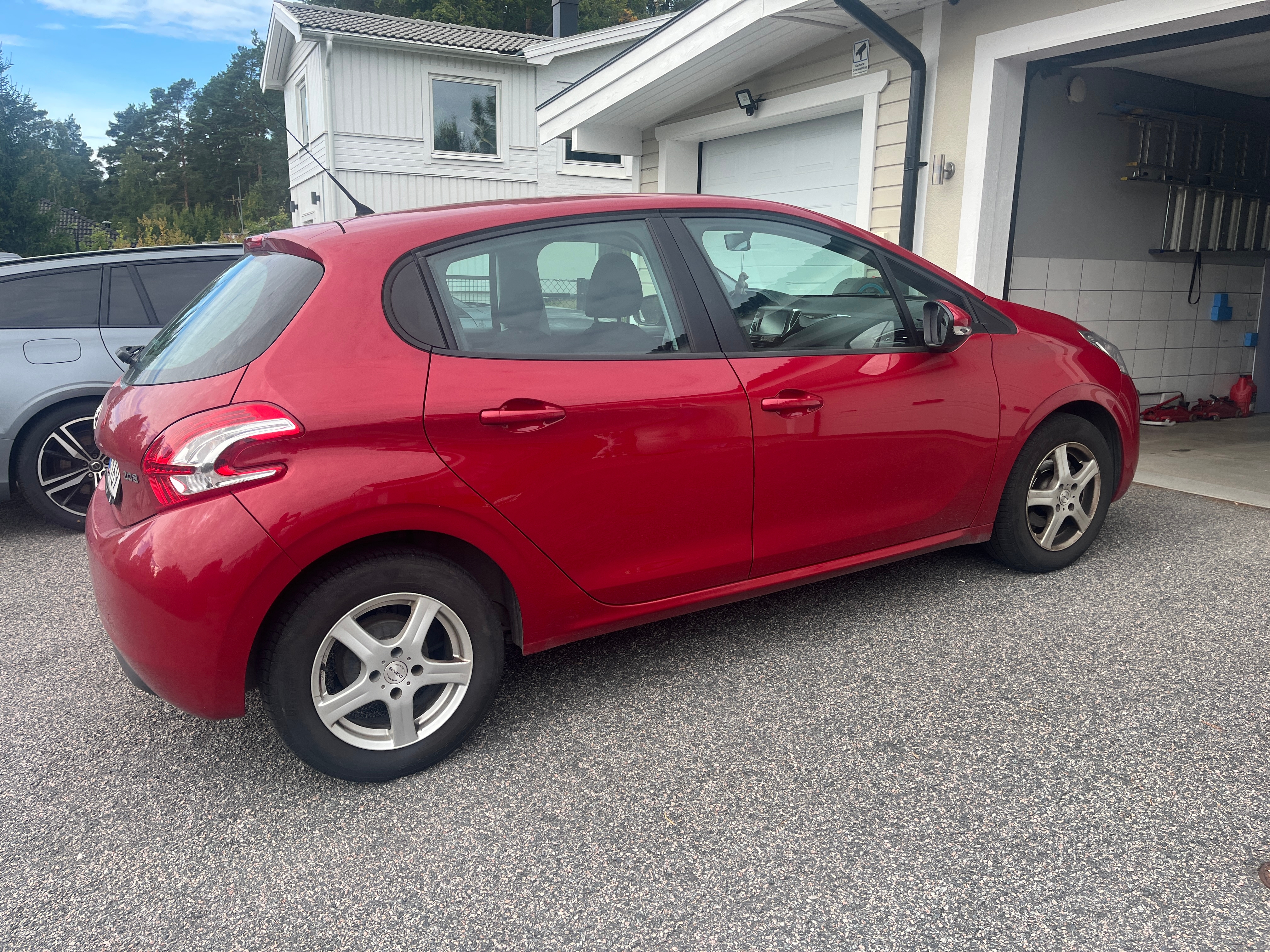Peugeot 208 1.2 PureTech 82 2014, bild 3/8