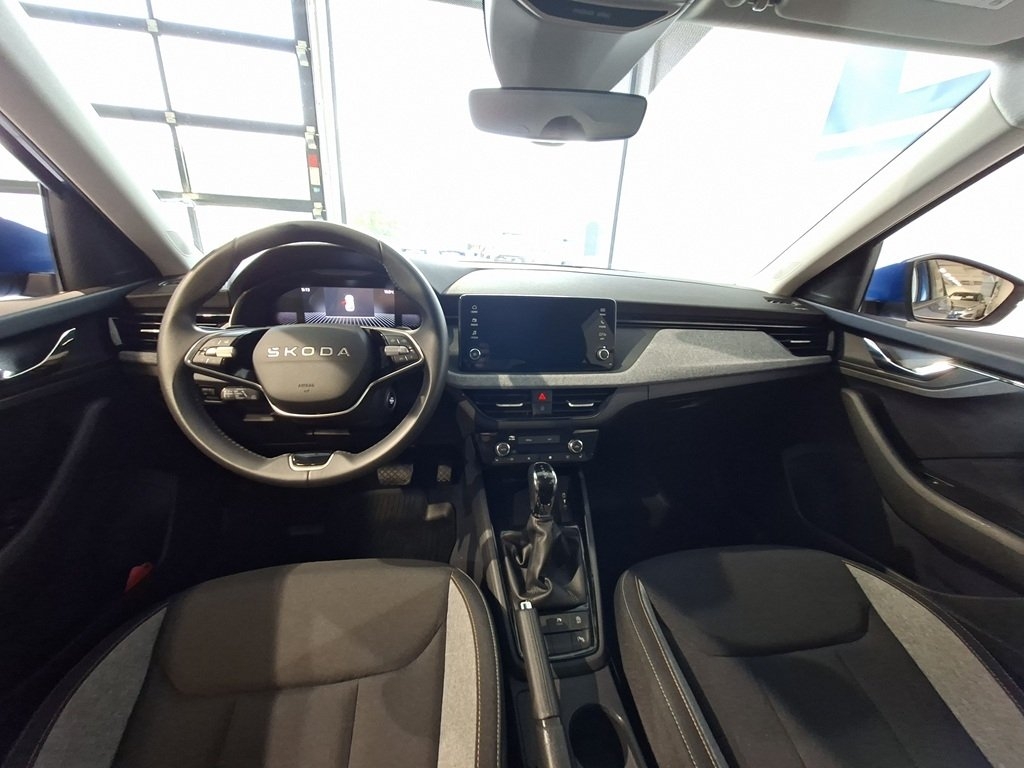 Skoda Kamiq SELECTION 1,0 TSI 116 HK 2025, bild 7/10