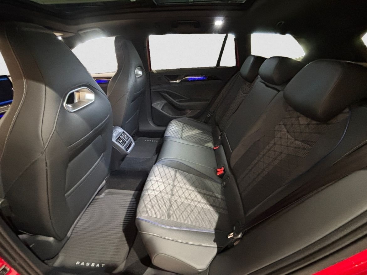Volkswagen Passat 1.5 eHybrid R-Line 2027, bild 7/10