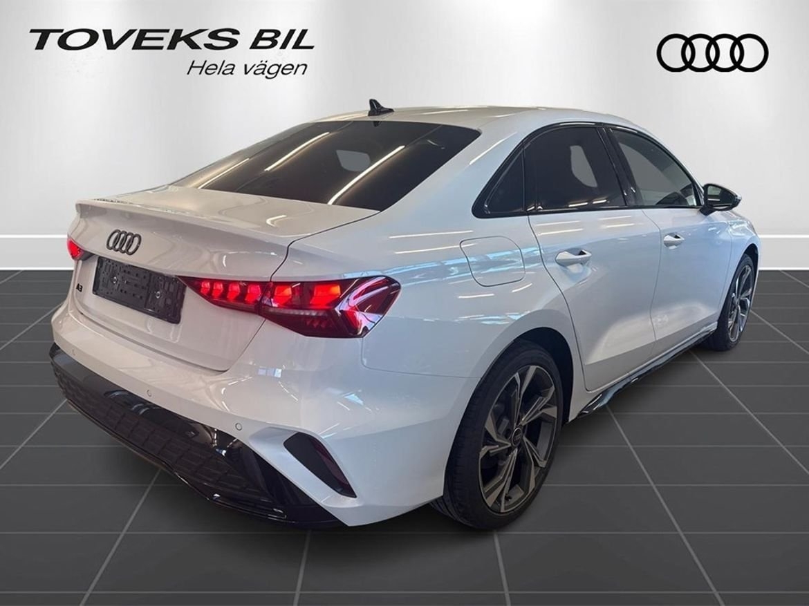 Audi A3 1.5 TFSI S line 2027, bild 2/20