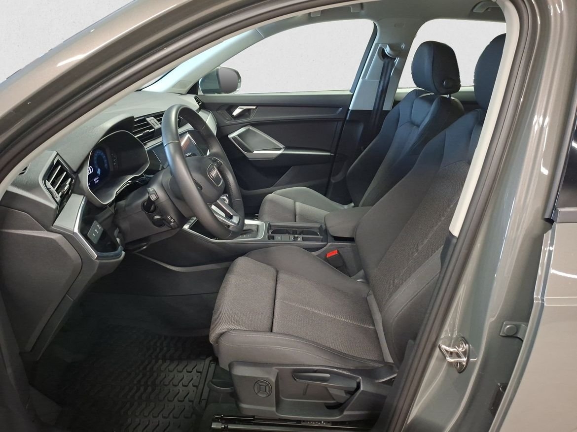 Audi Q3 35 TFSI Advanced 2025, bild 7/9