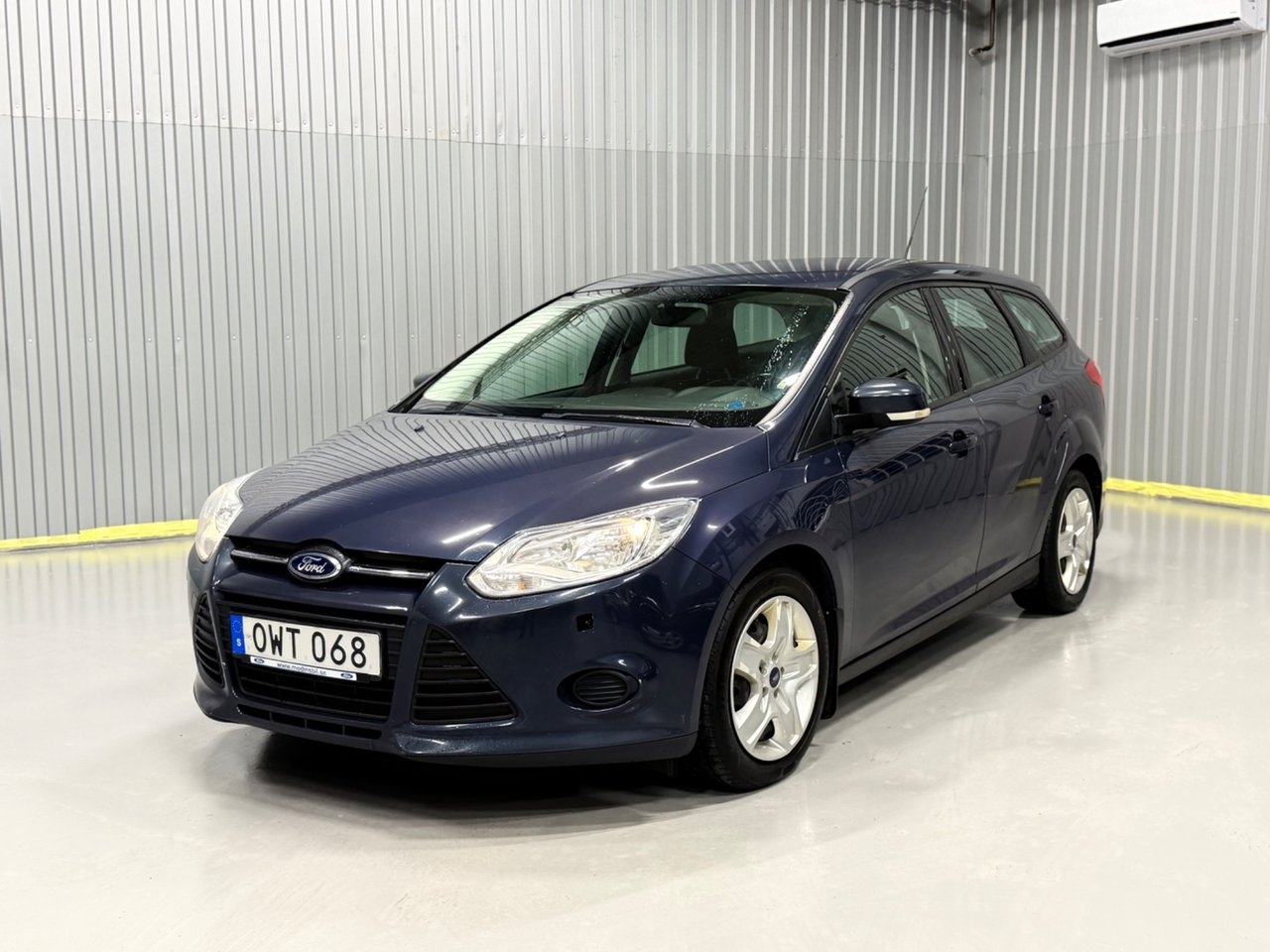 Ford Focus 1.6 TDCi ECOnetic Trend 2014, bild 2/17
