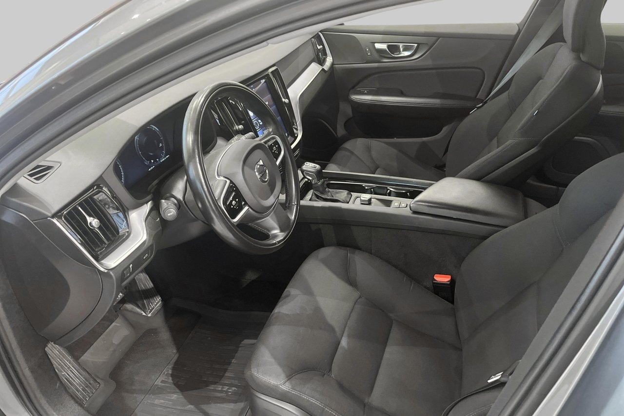Volvo V60 D3 Momentum 2019, bild 7/17