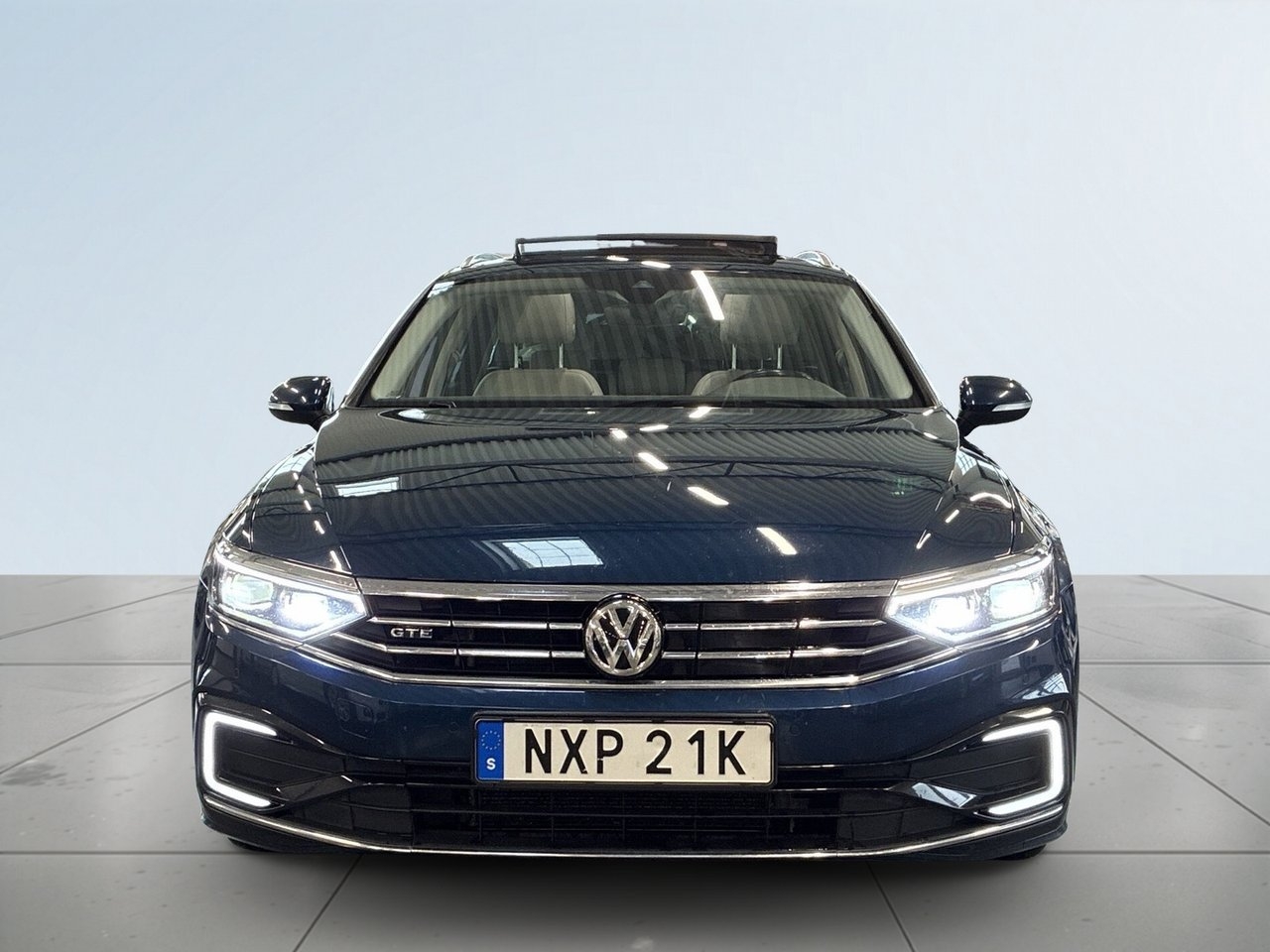 Volkswagen Passat GTE 2020, bild 2/10