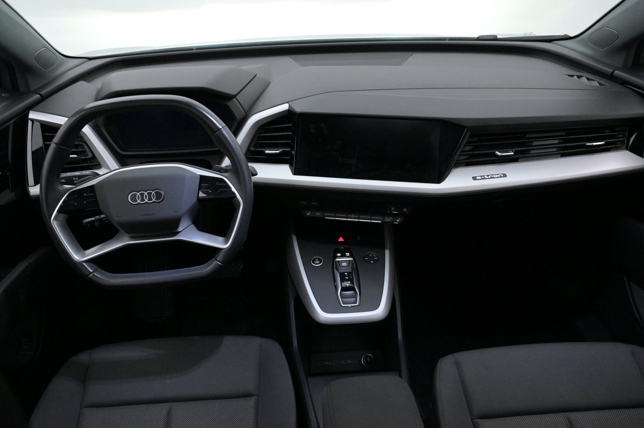 Audi Q4 e-tron 40 2023, photo 6/10