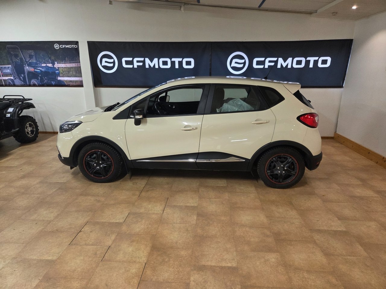 Renault Captur 1.2 TCe EDC Euro 6 2016, bild 4/10