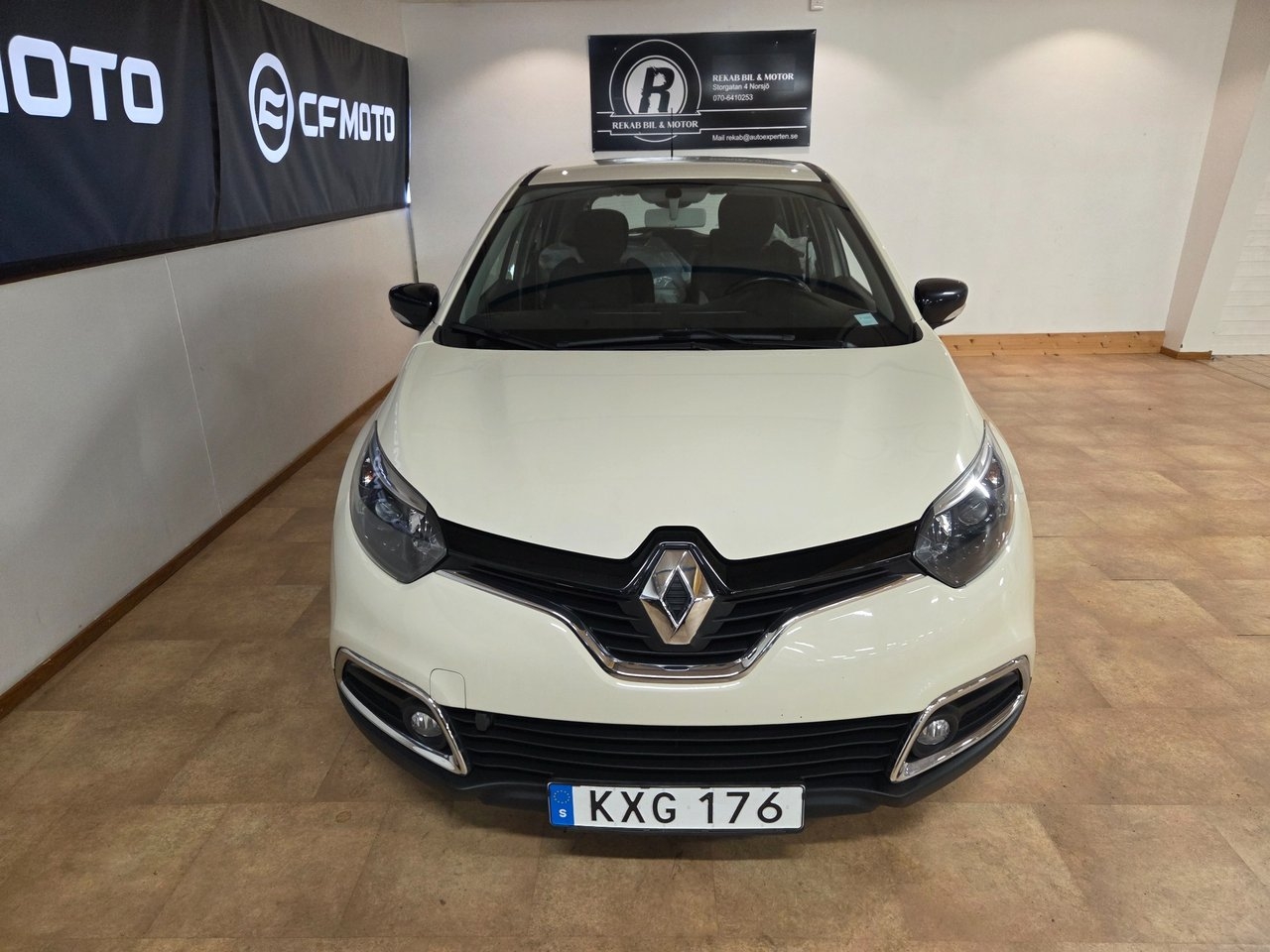 Renault Captur 1.2 TCe EDC Euro 6 2016, bild 2/10