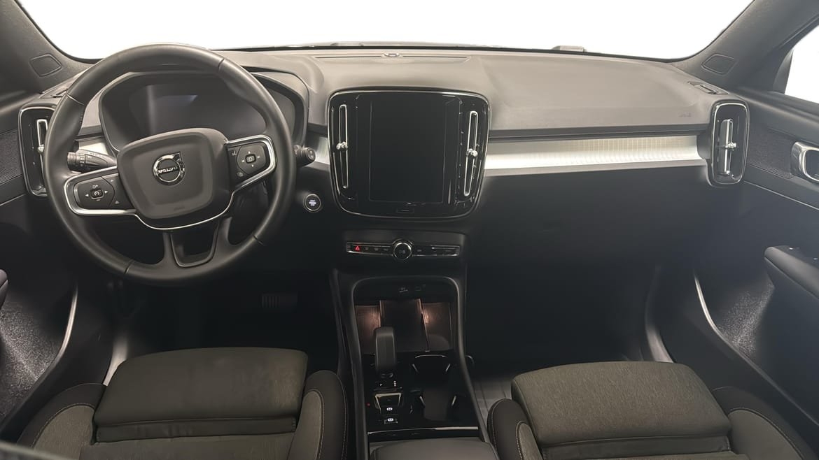 Volvo XC40 B3 FWD Bensin Plus Dark 2025, bild 6/10