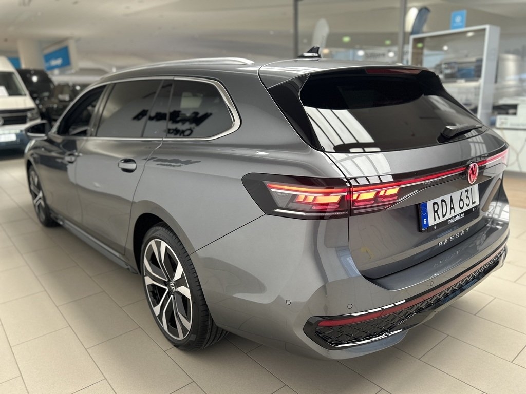 Volkswagen Passat 1.5 eHybrid R-Line 2027, photo 5/10