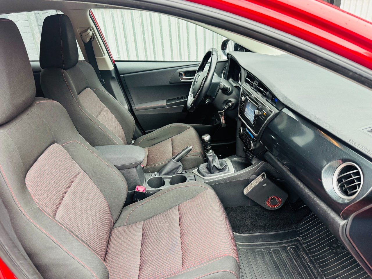 Toyota Auris 1.6 2014, bild 5/10