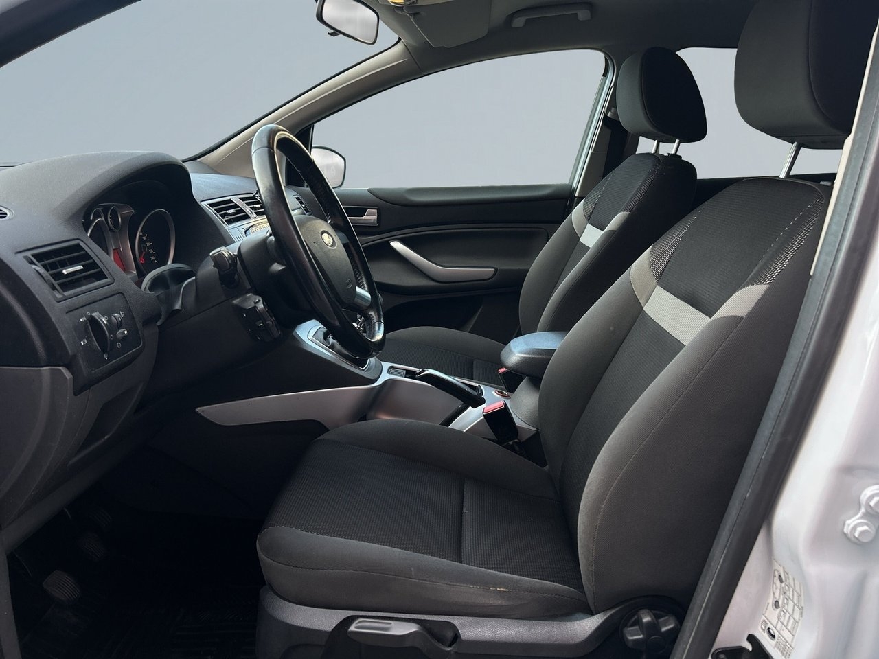 Ford Kuga Trend 2013, bild 7/10