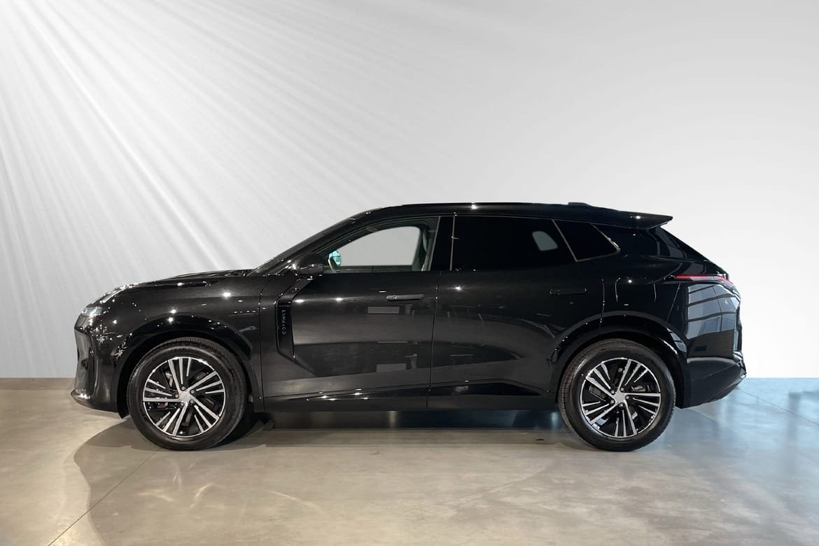 Lynk & Co 08 1.5TD PHEV Core 2025, bild 2/10