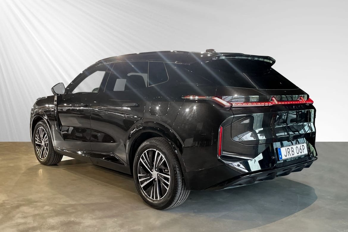 Lynk & Co 08 1.5TD PHEV Core 2025, bild 3/10