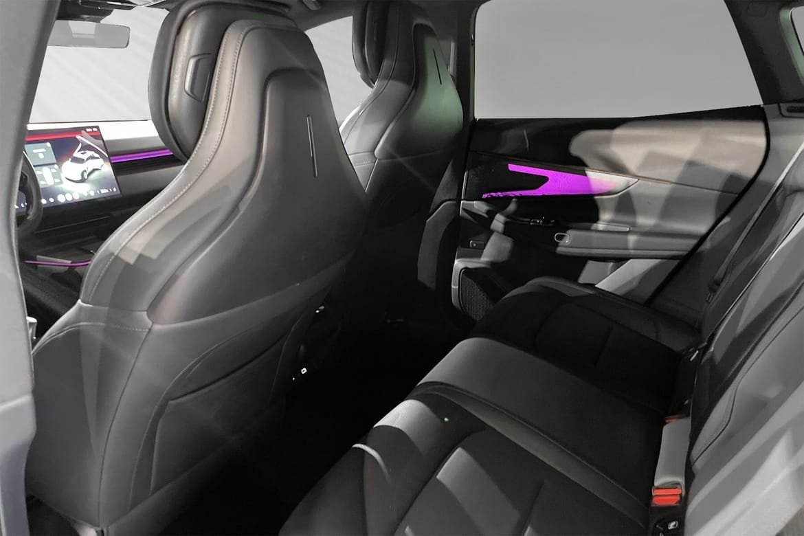 Lynk & Co 08 1.5TD PHEV Core 2025, bild 7/10
