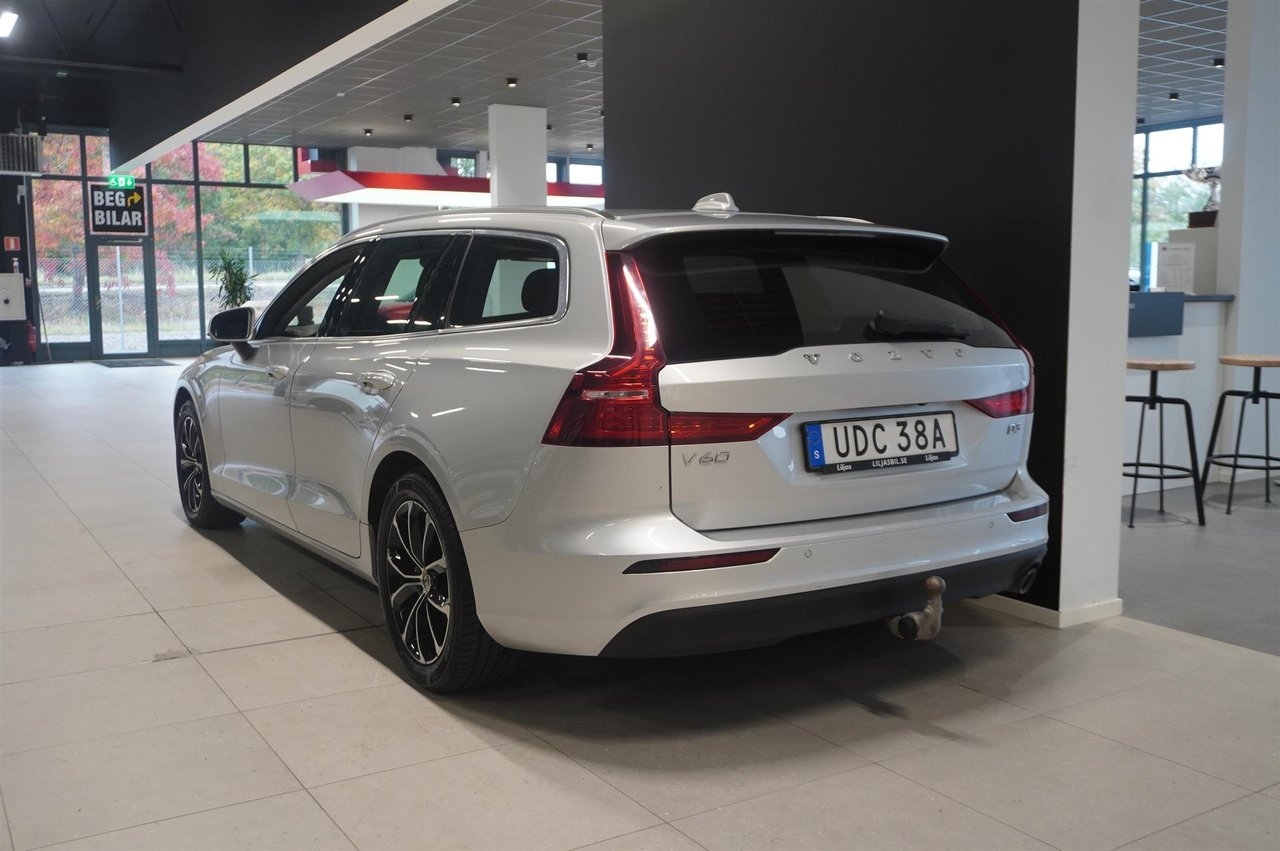 Volvo V60 D3 Momentum Advanced Edition 2020, kuva 4/10