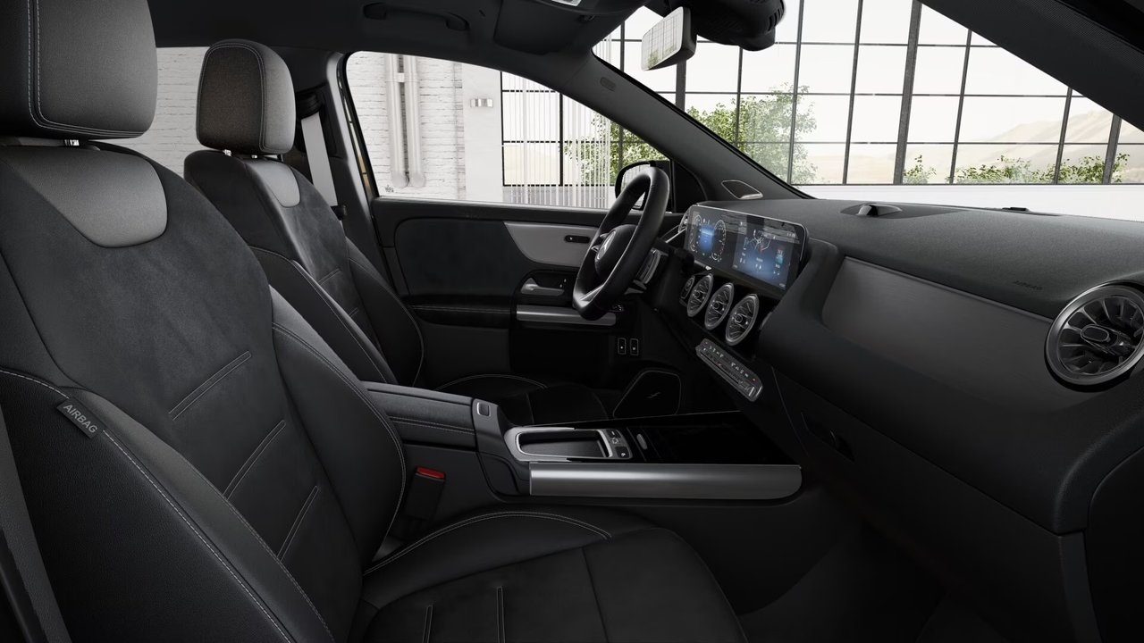 Mercedes-Benz GLA 250 e Lagerbil 2027, bild 2/2