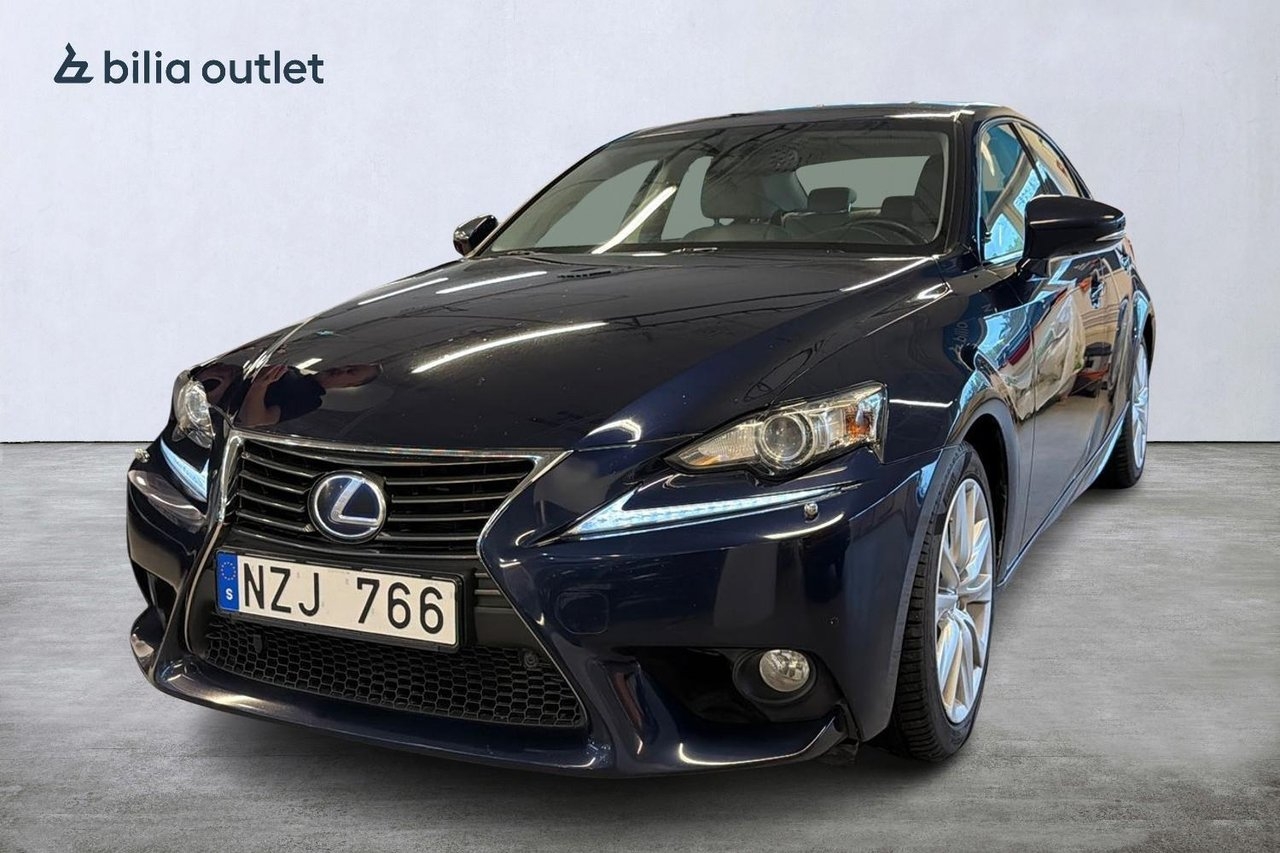 Lexus IS