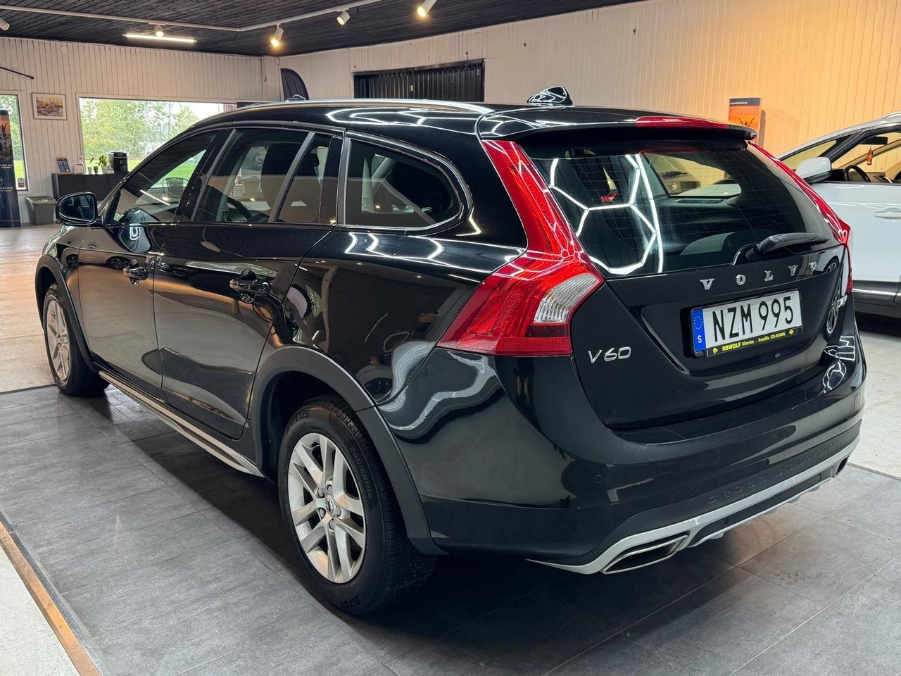 Volvo V60 Cross Country 2018, bild 4/10