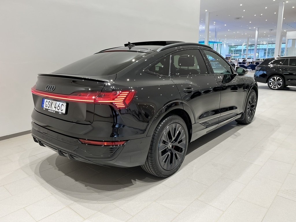 Audi Q8 e-tron S line Selection 2024, bild 4/10