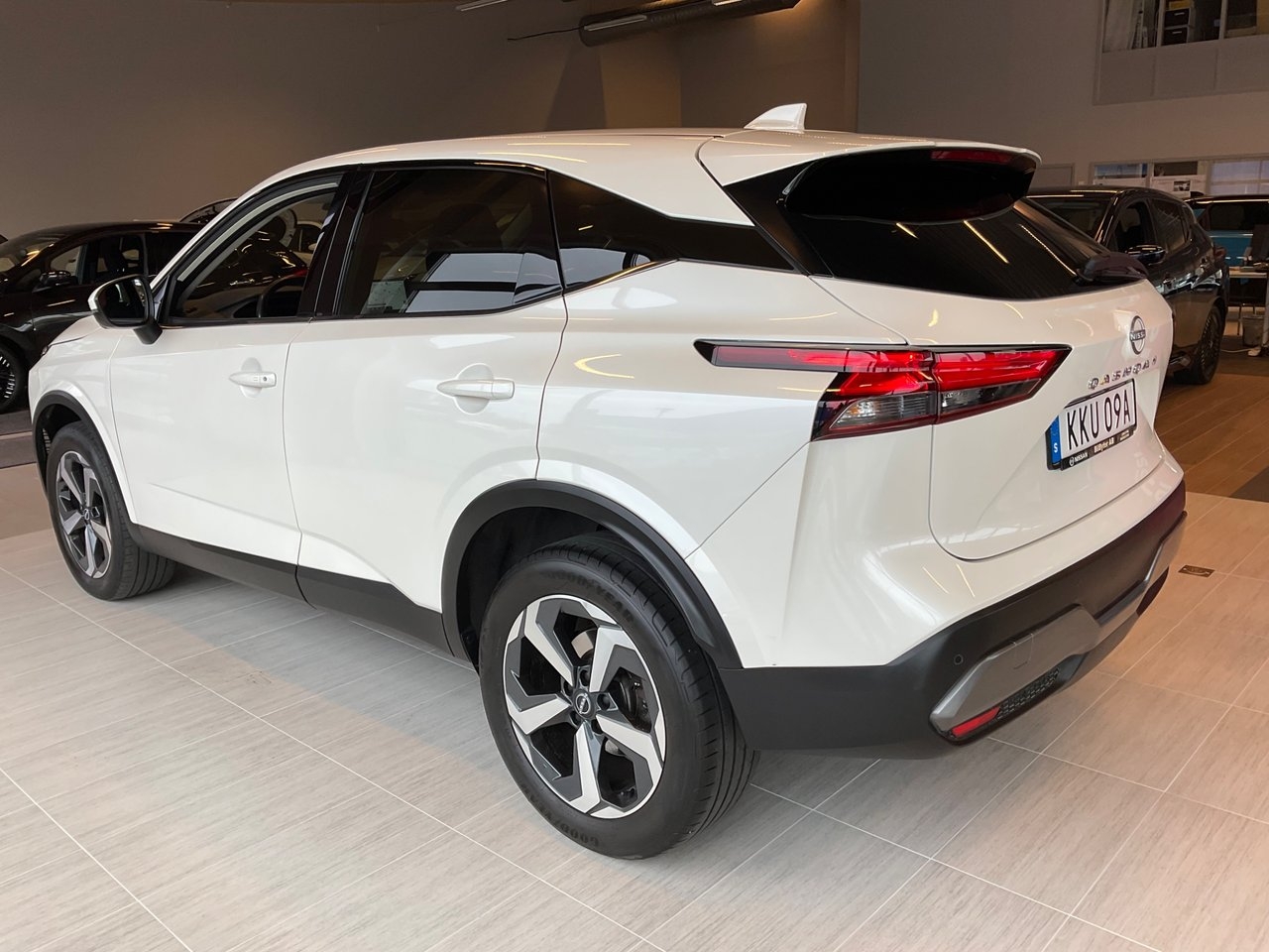 Nissan Qashqai 1.3 DIG-T MHEV N-CONNECTA 2023, bild 2/10