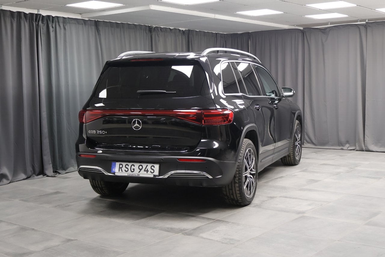 Mercedes-Benz EQB 2026, bild 2/10