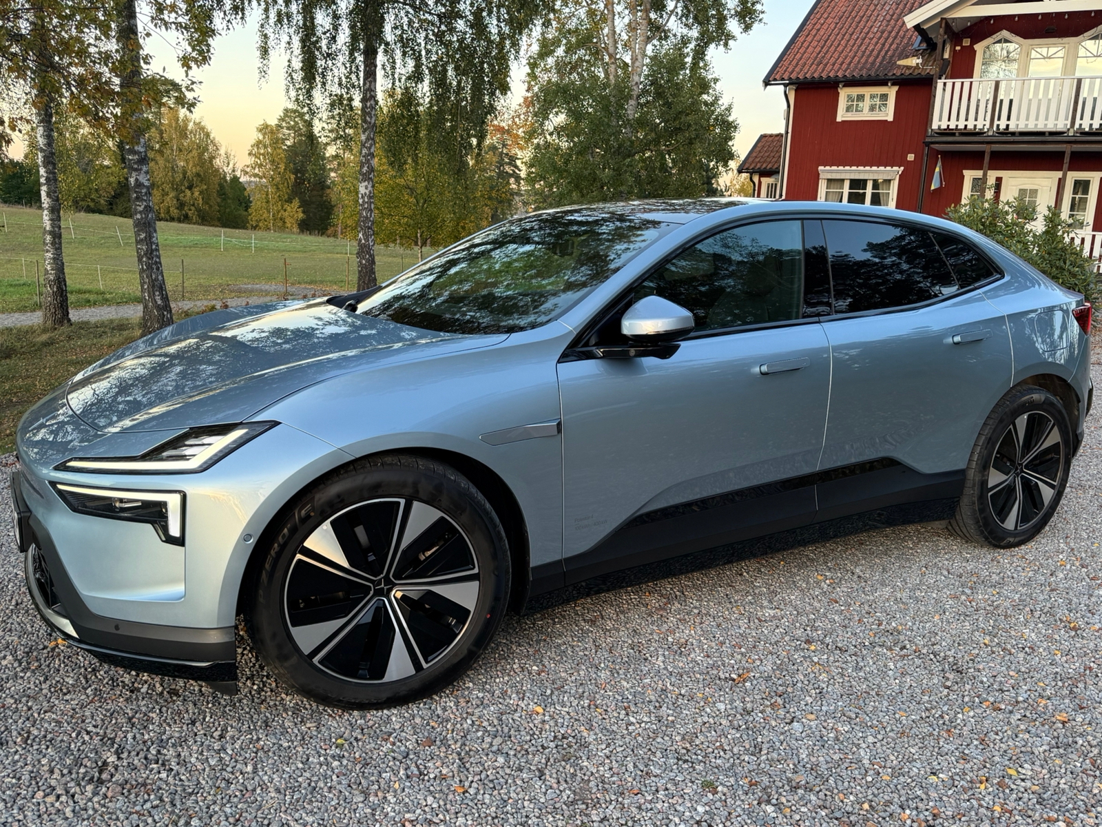 Polestar 4 Long Range 2026, bild 7/10