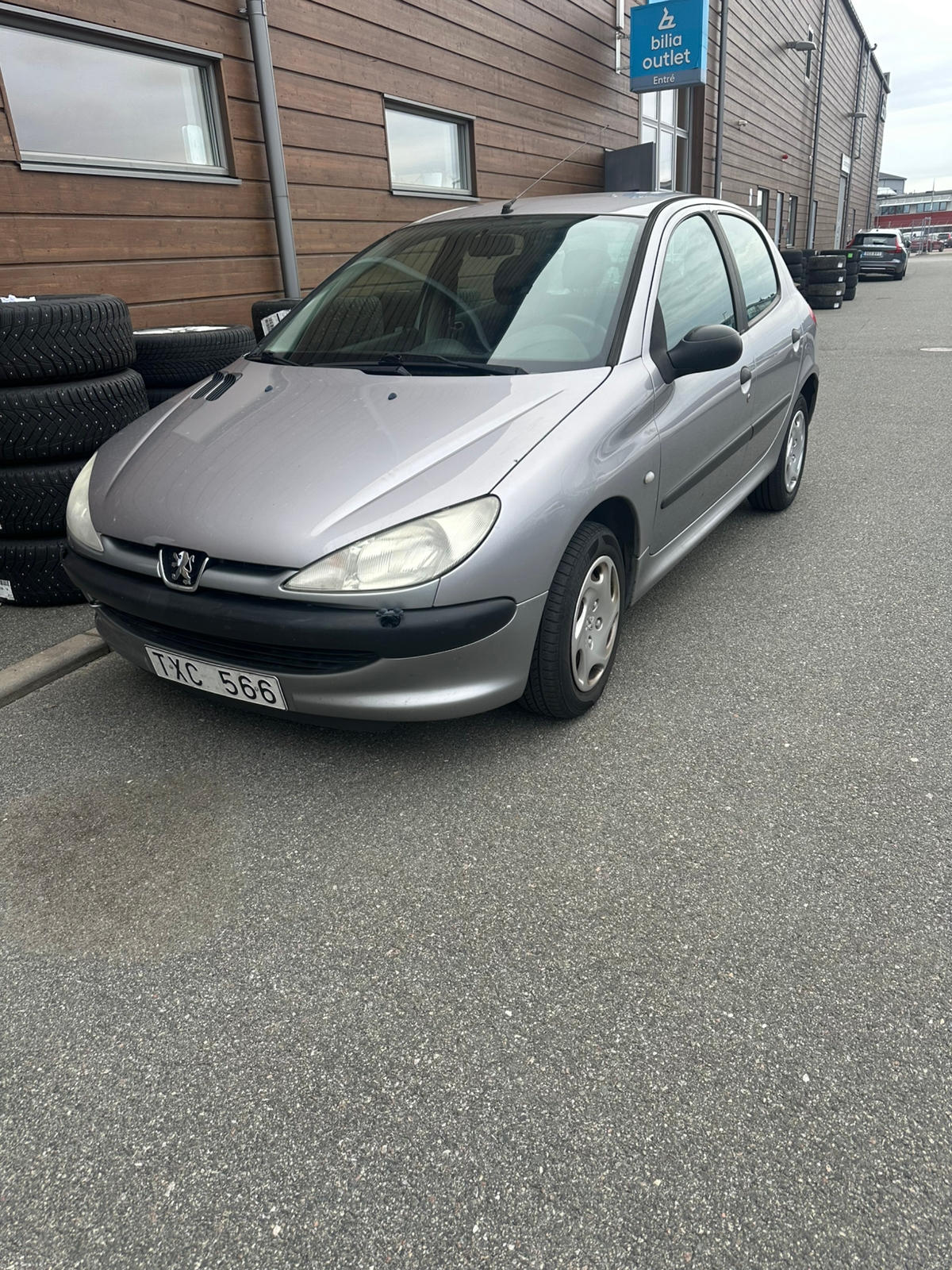 Peugeot 206 5-dörrar 1.4 Manuell 2003, bild 2/3