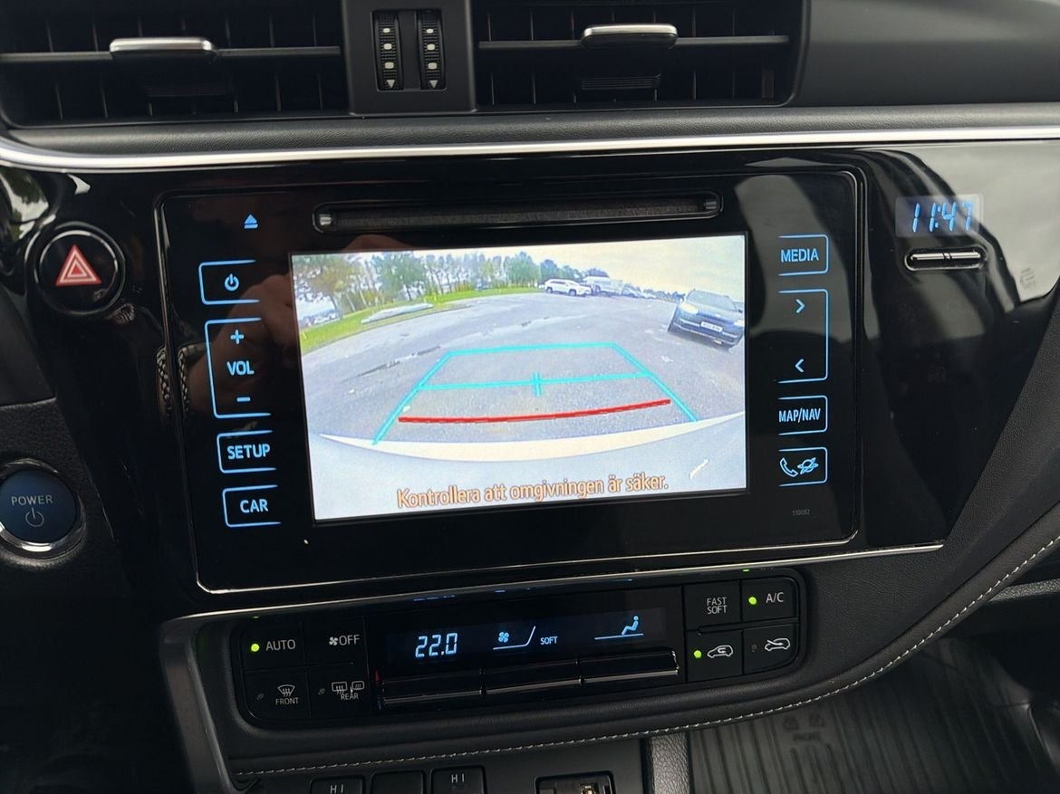 Toyota Auris 1.8 Hybrid Intense 2017, kuva 20/21