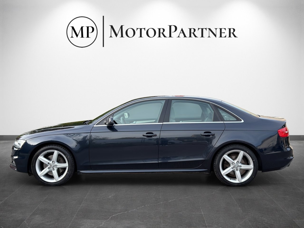 Audi A4 2.0 TFSI 2015, bild 4/10