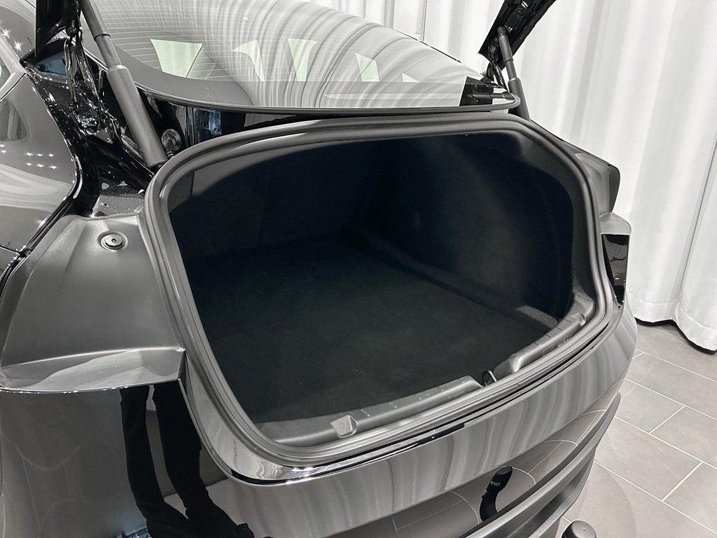 Tesla Model 3 2026, bild 4/14