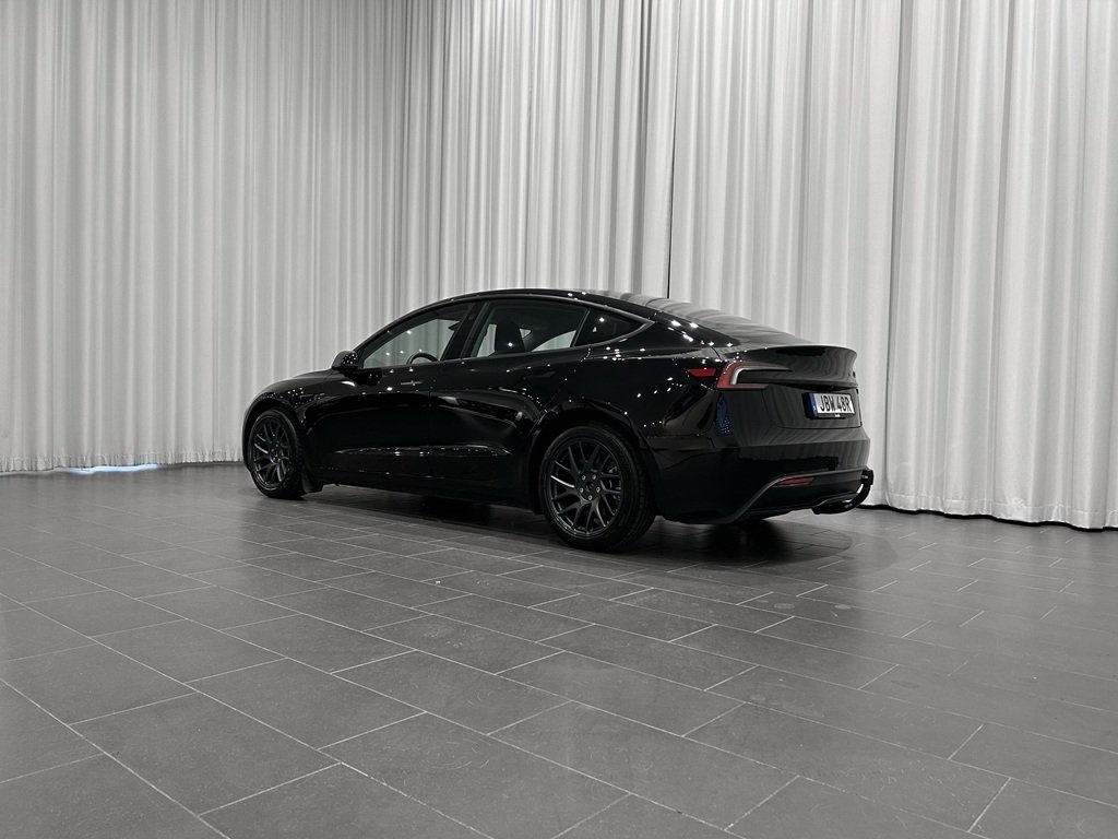 Tesla Model 3 2026, bild 3/14