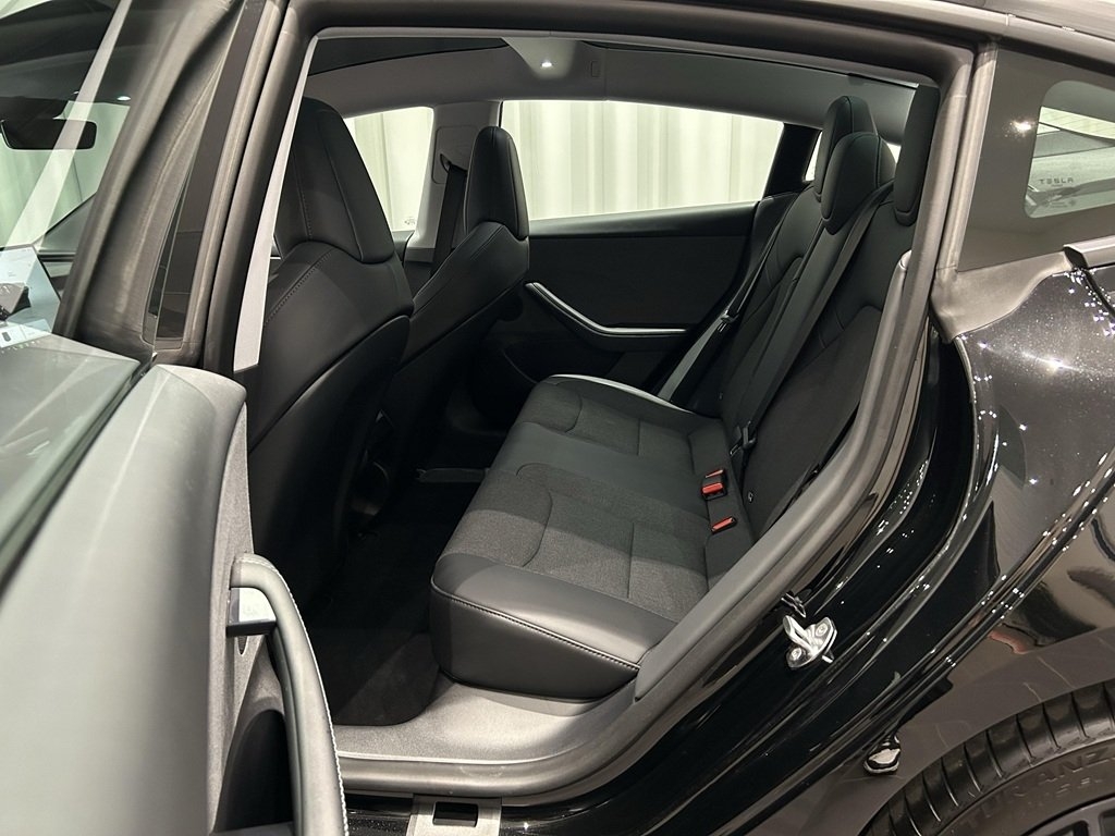 Tesla Model 3 2026, bild 7/14