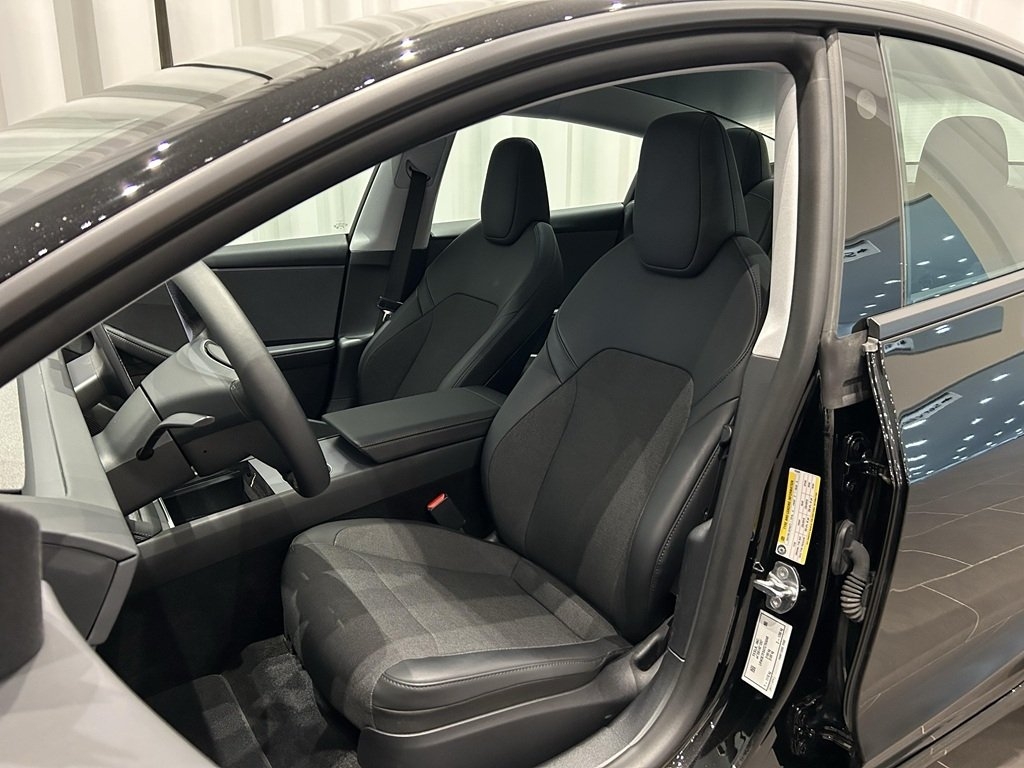 Tesla Model 3 2026, bild 6/14