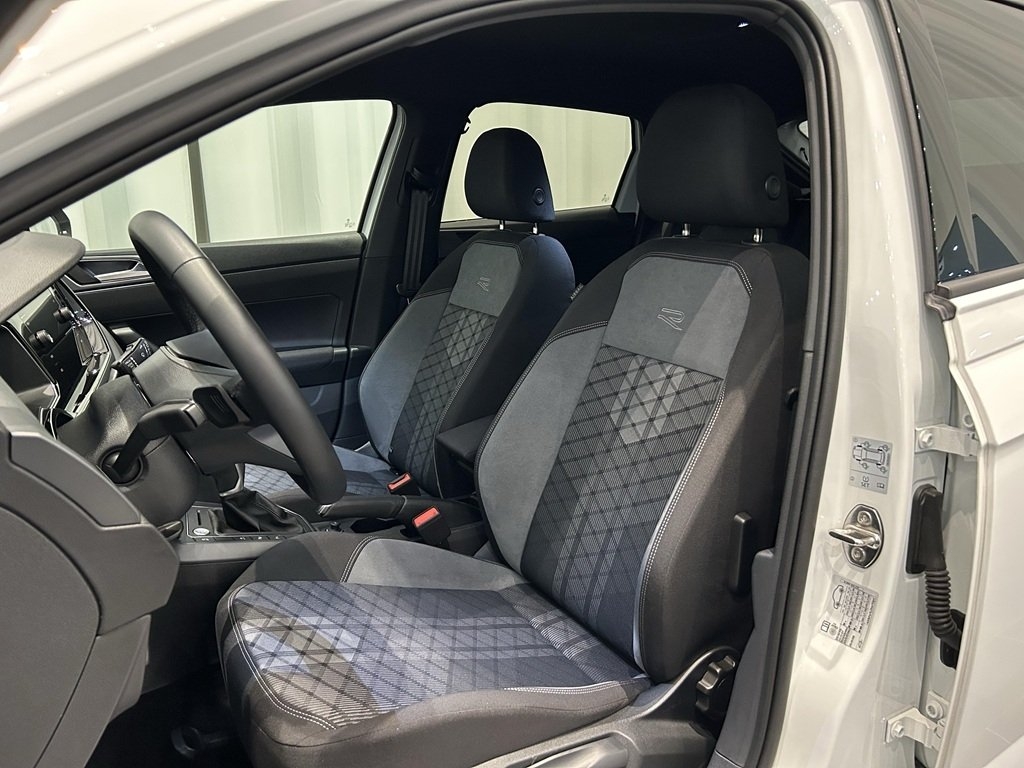Volkswagen Taigo 1.0 TSI R-Line 2026, photo 7/16