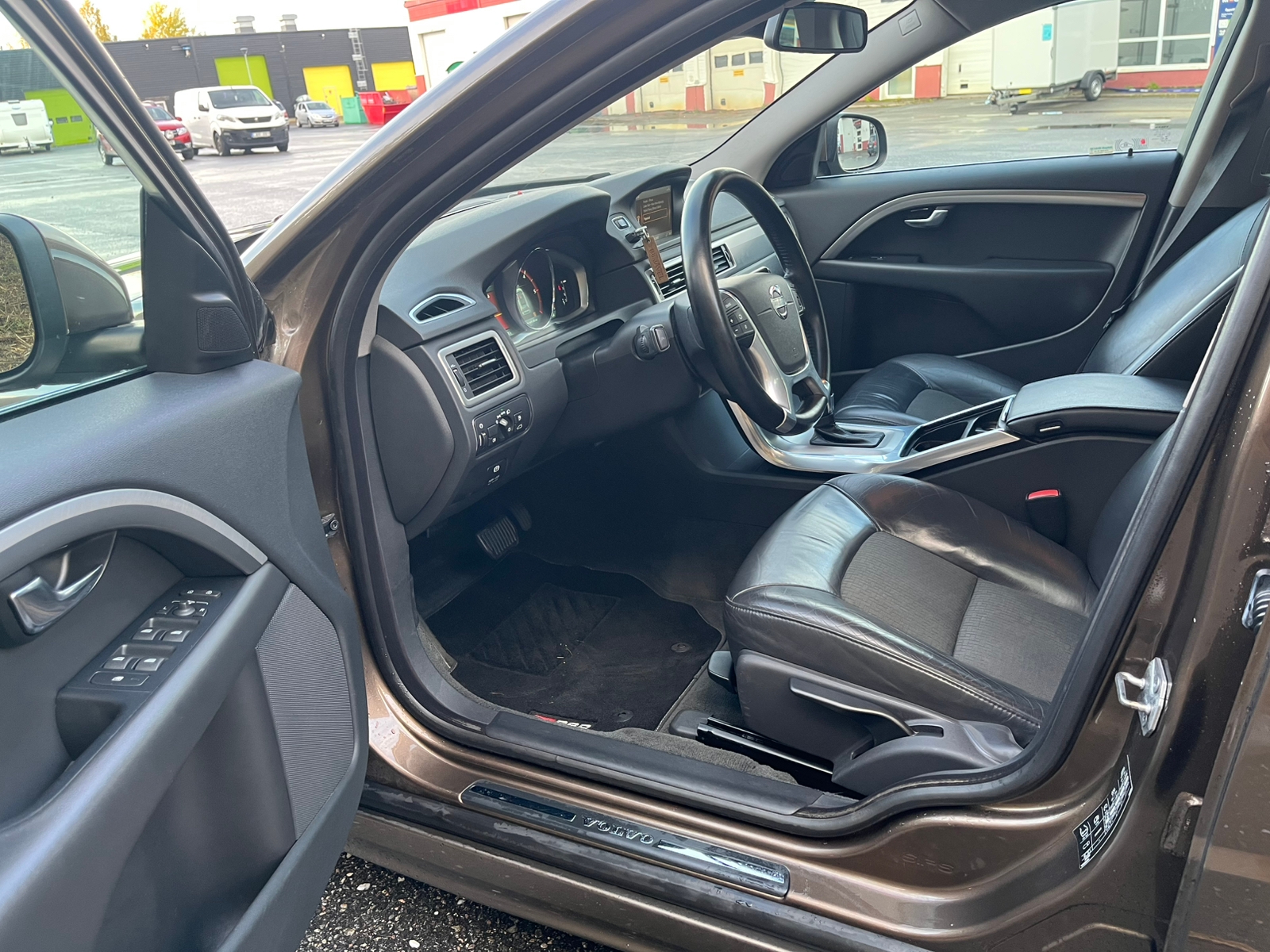 Volvo V70 D4 2014, kuva 5/6