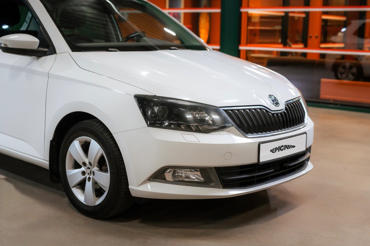 Skoda Fabia 1.2 TSI Style 2016, bild 2/10