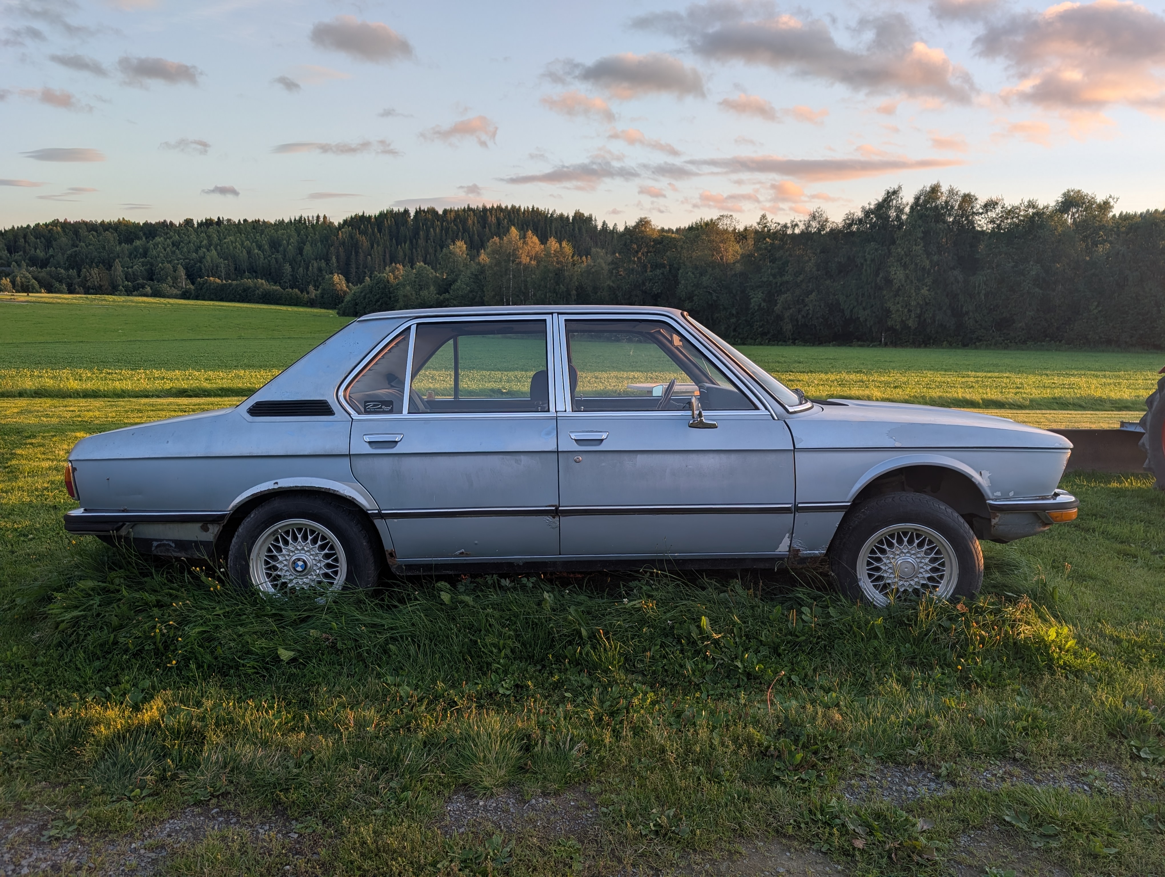 BMW 525