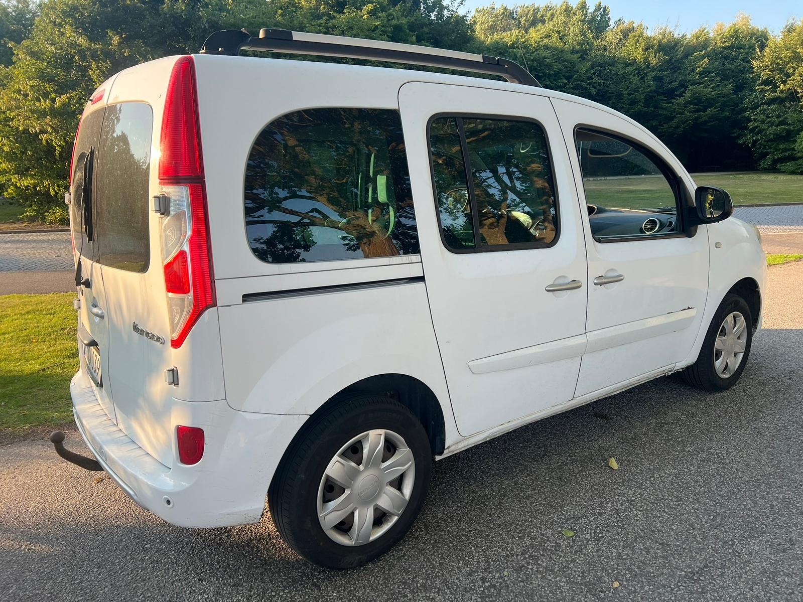 Renault Kangoo Express 1.5 dCi Manuell 2014, bild 2/4