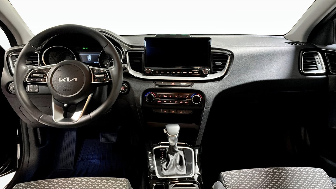 Kia Ceed 1.6 GDI Advance 2024, bild 7/10