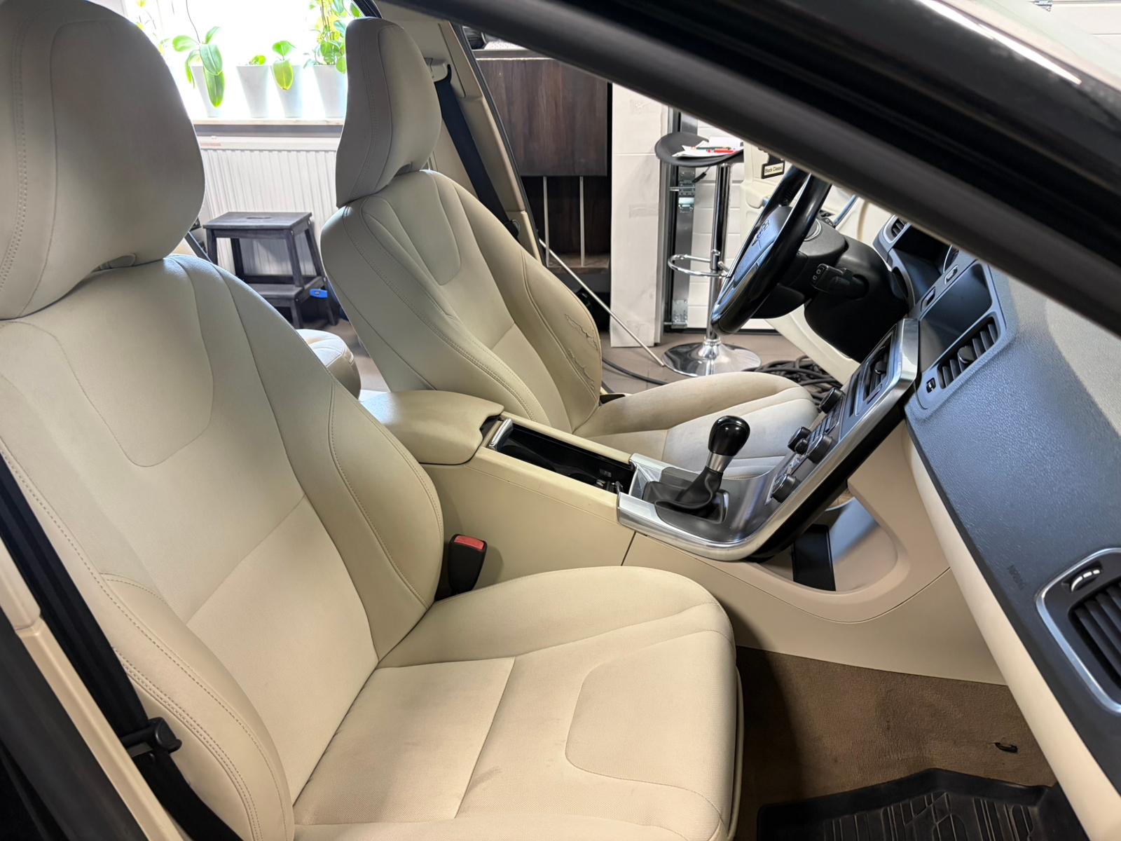 Volvo V60 T3 2011, bild 7/9