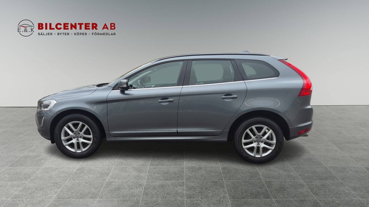 Volvo XC60 D3 Momentum 2017, bild 2/10