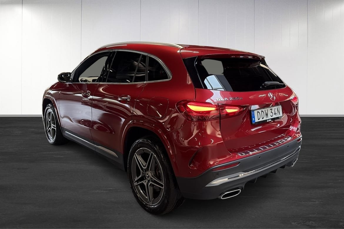 Mercedes-Benz GLA 250e AMG 2024, bild 3/10