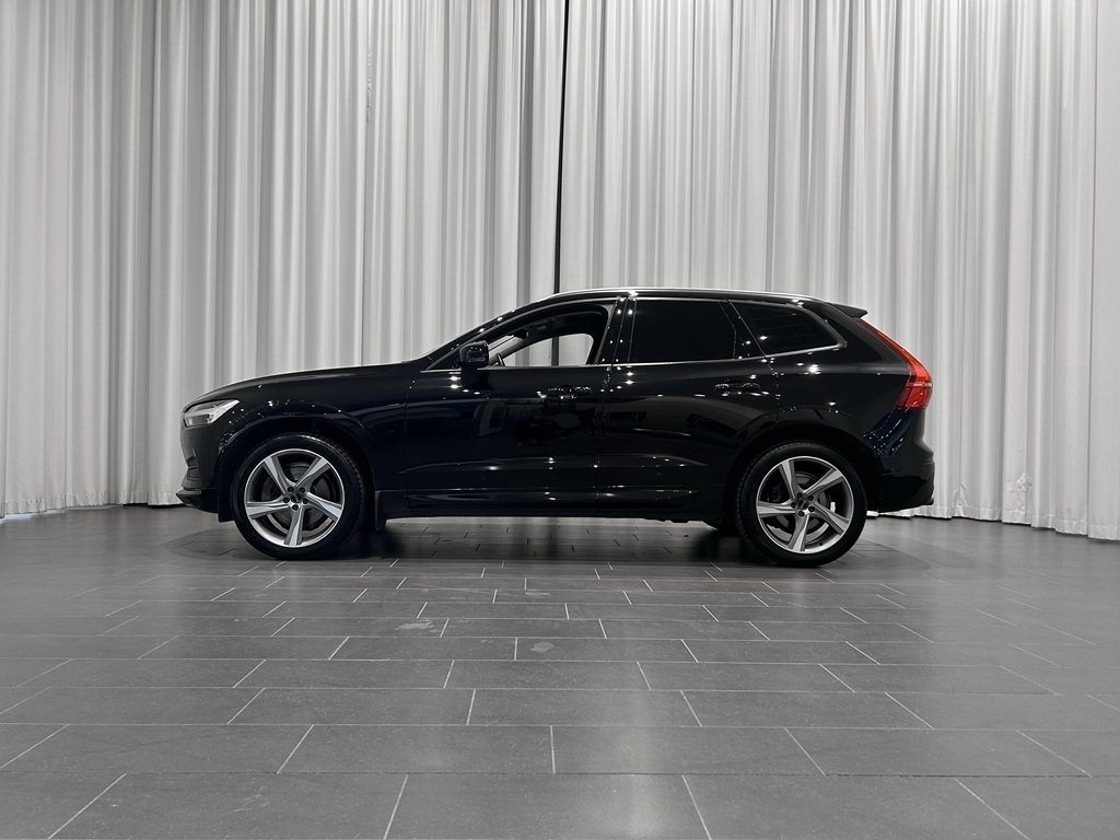 Volvo XC60 D4 Momentum 2019, bild 2/10