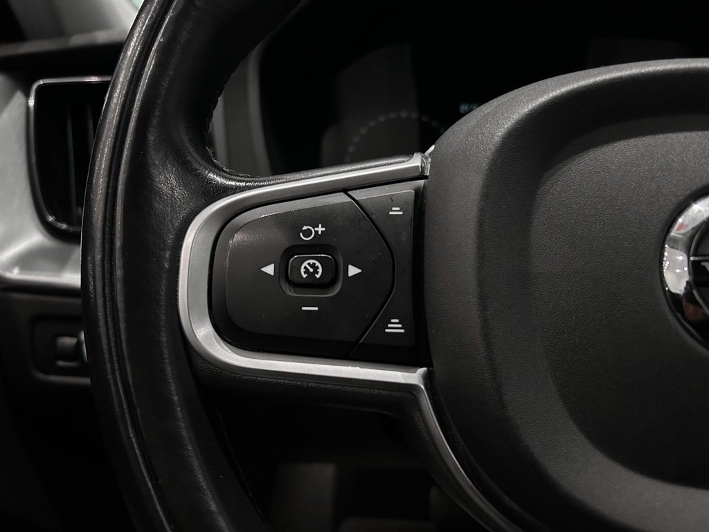 Volvo XC60 D4 Momentum 2019, bild 10/10