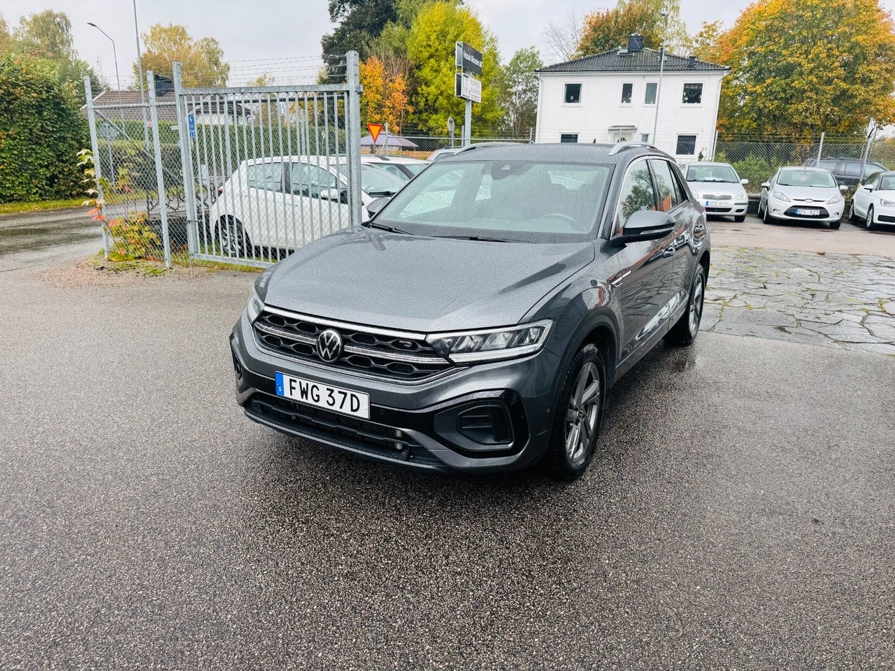 Volkswagen T-Roc 2.0 TDI SCR R-Line 2022, photo 2/10