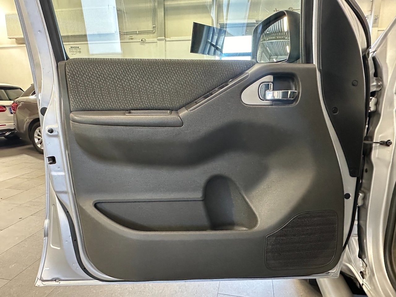 Nissan Navara 2.5 dCi 2011, bild 7/10